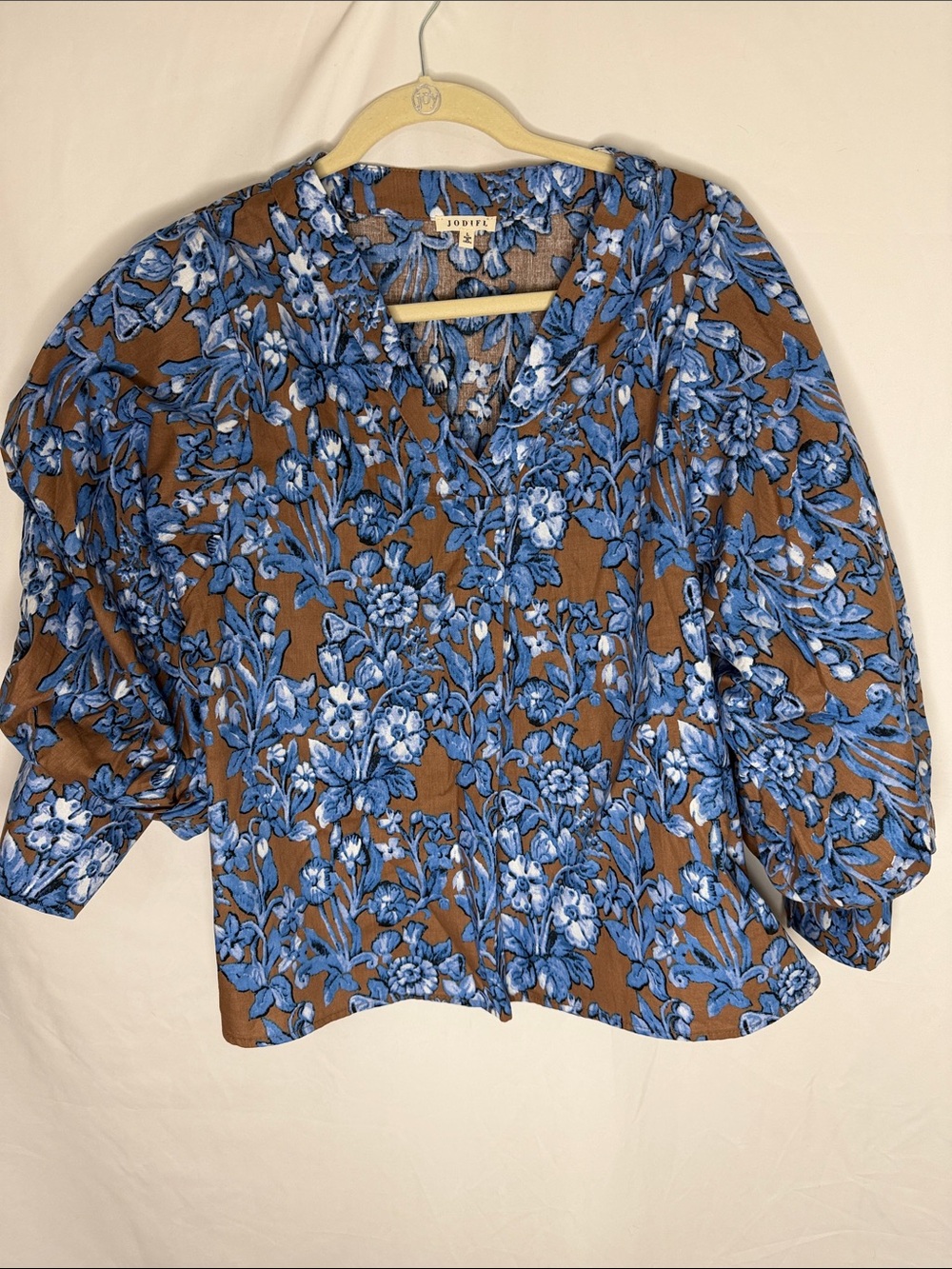 Jodifl Blue Floral Puff-Sleeve Blouse - Brown/Blue